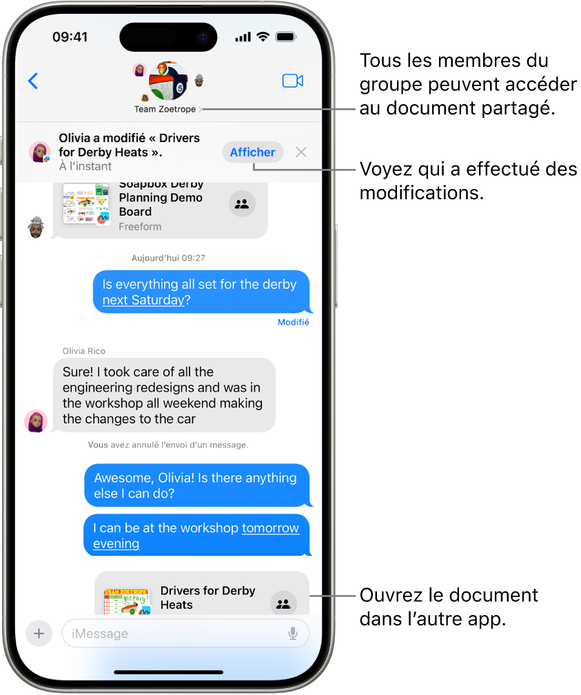 Conversation de groupe dans Messages avec une invitation à collaborer et des mises à jour en haut de la fenêtre de la conversation.