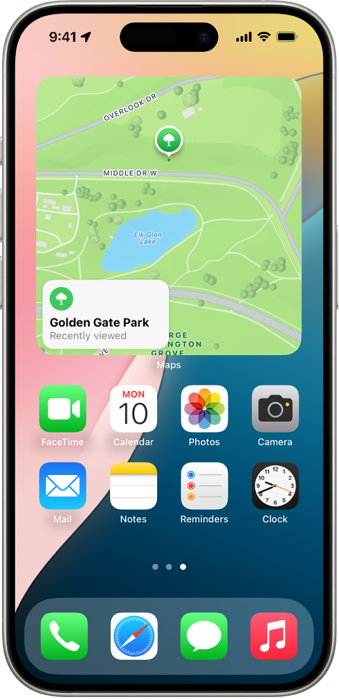 iPhone Home ဖန်သားပြင်ပေါ်ရှိ Maps အလွယ်သုံးပုံစံ၊ အခြားအလွယ်သုံးပုံစံများနှင့် အက်ပ် သင်္ကေတများ။