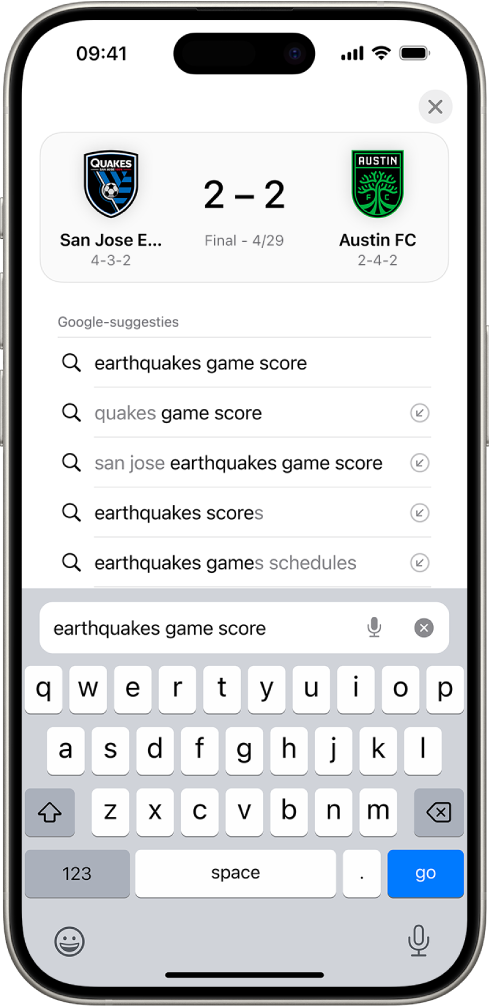 Een zoekscherm in Safari met onder in het scherm het schermtoetsenbord. Boven het toetsenbord staat het zoekveld met daarin de tekst "earthquakes game score".