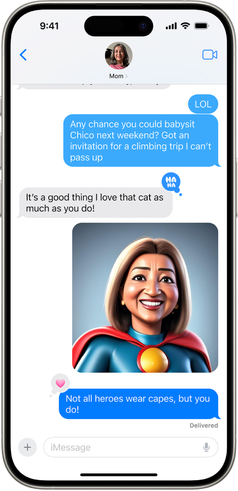 Um iPhone a mostrar uma conversa na aplicação Mensagens. Uma imagem criada com Image Playground aparece no meio do ecrã.