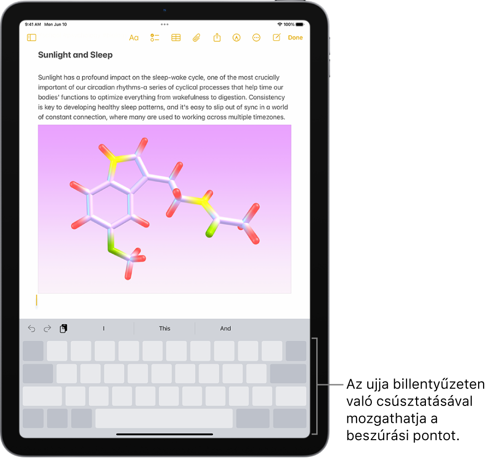 Egy dokumentum van megnyitva a Jegyzetek appban. A képernyő alsó felén lévő képernyő-billentyűzet trackpad módra van állítva.