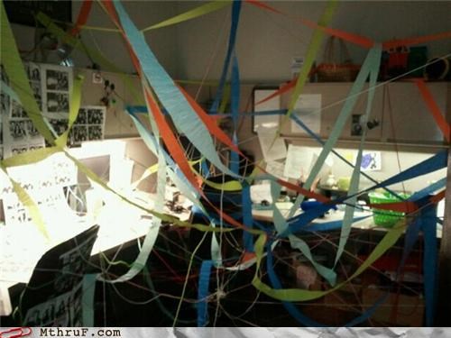 cubicle joke mess prank - 4611050496