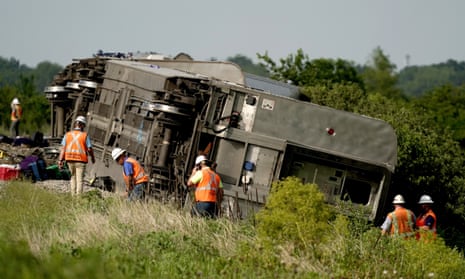Amtrak train hits truck and derails in Missouri – video