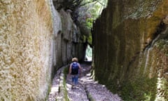 A sunken vie cave paths were made by the Etruscans