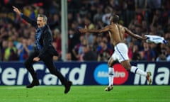 Soccer - UEFA Champions League Semifinals - Barcelona vs. Inter Milan<br>Inter Milan Coach Jose Mourinho and Samuel Eto'o celebrate victory in the UEFA Champions League Semi Final 2nd Leg match between Barcelona and Inter Milan at the Nou Camp Stadium in Barcelona, Spain. | Location: Barcelona, Spain.  (Photo by Ben Radford/Corbis via Getty Images)