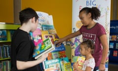 SRC 2016 - kids with book display