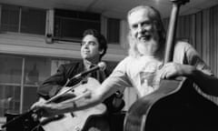 Peter Ind, right, on bass, performing with the guitarist Howard Alden at the Tenor Clef, smaller upstairs sibling of the Bass Clef club, in Hoxton Square, London, in 1992. 