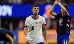 Christian Pulisic leaves the field after losing 2-1 against Panama