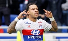 Ligue 1 - Olympique Lyonnais v FC Nantes<br>Soccer Football - Ligue 1 - Olympique Lyonnais v FC Nantes - Groupama Stadium, Lyon, France - April 28, 2018 Lyon’s Memphis Depay celebrates scoring their first goal REUTERS/Emmanuel Foudrot