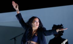 Lovebox 2019<br>bestpix: LONDON, ENGLAND - JULY 12: (EDITORIAL USE ONLY) Solange performs onstage during day 1 of Lovebox 2019 at Gunnersbury Park on July 12, 2019 in London, England. (Photo by Burak Cingi/Redferns)