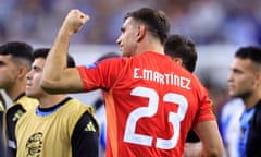 Emi Martínez celebrates after helping Argentina beat Ecuador in the quarter-final