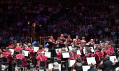 Prom 30: Ryan Bancroft conducts the BBC National Orchestra of Wales<br>Ryan Bancroft conducts the BBC National Orchestra of Wales in Berlioz’s Symphonie fantastique, and joins forces with the Tredegar Band for the world premiere of Gavin Higgins’s new Concerto Grosso for Brass Band and Orchestra in the Royal Albert Hall on Monday 8 August 2022. Photo by Mark Allan