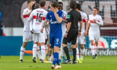 Benito Raman puts his head into his hand during Schalke’s crushing defeat against Stuttgart.