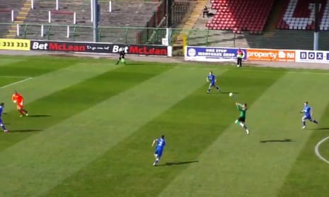 'He hasn't scored that?': Glentoran score 40-yard header past Roy Carroll – video