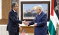 Antony Blinken (l) meeting the Palestinian president, Mahmoud Abbas