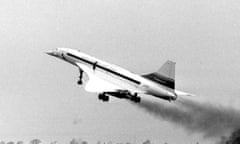 The British assembled pre-production Concorde 01 taking to the air from Filton, near Bristol, on its maiden flight 17 December 1971.