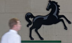 aman passes the lloyds bank sign