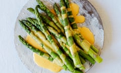 Anna Tobias’ early-summer supper: asparagus and hollandaise sauce.