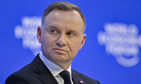 Russia could be preparing new Ukraine offensive, warns Polish president – video