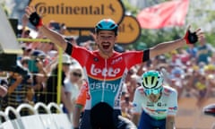 Victor Campenaerts celebrates winning stage 18.