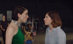 Facile commentary … Annie Clark (l) and Carrie Brownstein in The Nowhere Inn.