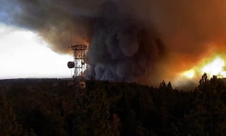 Timelapse footage shows 'fire tornado' form in California wildfire – video