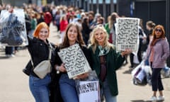 Taylor Swift fans queue outside Murrayfield ahead of her concert