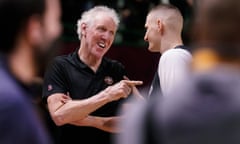 Bill Walton jokes with fellow NBA MVP Nikola Jokić at the 2022 NBA All-Star Game