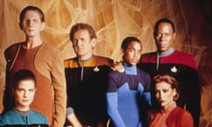 Terry Farrell, Rene Auberjonois, Armin Shimerman, Colm Meaney, Cirroc Lofton, Avery Brooks, Nana Visitor and Alexander Siddig in Deep Space Nine