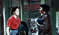 SUSAN KOHNER and JUANITA MOORE in Imitation of Life