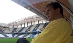 Leeds manager David O’’Leary prepares to face Deportivo La Coruña in the quarter-finals of the Champions League in 2001.