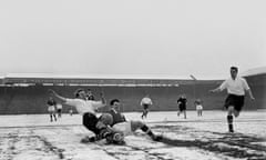 Soccer - FA Cup - 5th Round - West Bromwich Albion v Birmingham City - The Hawthorns<br>(l-r) West Bromwich Albion's Ray Barlow and Birmingham City's Jeff Hall battle for the ball on a snowy Hawthorns surface