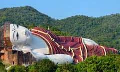 Myanmar, Mon State, Mawlamyine (Moulmein) surroundings, Win Sein Taw Ya temple<br>08 Dec 2013, Mawlamyine, Burma --- Myanmar, Mon State, Mawlamyine (Moulmein) surroundings, Win Sein Taw Ya temple, World's largest reclining Buddha --- Image by © Christophe Boisvieux/Corbis