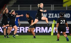 Kendra Cocksedge of New Zealand celebrates the Black Ferns’ Rugby World Cup 2021 semifinal victory over France by 25-24 at Eden Park on November 5, 2022.