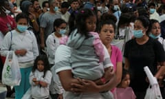 Migrants continue to cross the border to El Paso<br>Asylum-seeking migrants wait in line before boarding buses to New York and Chicago at the Migrant Welcome Center managed by the city of El Paso and the Office of Emergency Management, in El Paso, Texas, U.S., October 3, 2022. REUTERS/Paul Ratje