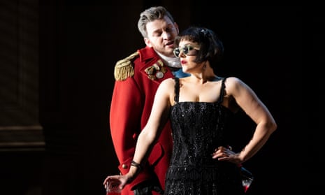 Aryeh Nussbaum Cohen and Louise Alder in Giulio Cesare at Glyndebourne