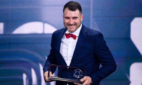 'The impossible does not exist': amputee footballer Marcin Oleksy wins Puskas Award – video