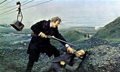 Michael Caine and Ian Hendry in Get Carter, 1971.