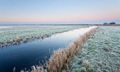 The remote Halvergate Marshes on the Norfolk Broads.<br>DYDD9A The remote Halvergate Marshes on the Norfolk Broads.