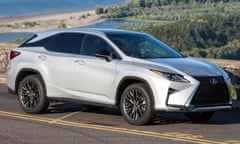 2016-Lexus-RX-200t-003