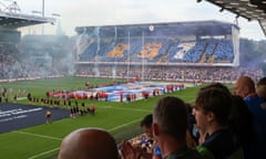 Leeds fans form a mosaic paying tribute to Rob Burrow, who wore No 7 for the Rhinos.