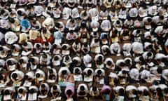 Malaysian children participate in "Read2008 : One Nation Reading Together" in Putrajaya<br>Malaysian children participate in the "Read2008 : One Nation Reading Together" at a school in Putrajaya outside Kuala Lumpur October 23, 2008. More than 29,000 Malaysian children from across the country between the ages of 3 to 17 on Wednesday participated in the read-a-thon to read a book for at least 2,008 seconds (33 minutes) to raise over 29,000 books to be donated to needy children. REUTERS/Bazuki Muhammad