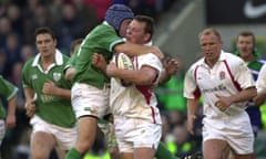 ENGLAND V IRELAND, SIX NATIONS MATCH, TWICKENHAM. 16/2/02. PIC: TOM JENKINS. STEVE THOMPSON IS TACKLED HIGH BY DAVID HUMPHREYS.