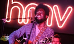 Michael Kiwanuka performing in-store at HMV.