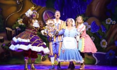 Gary Wilmot, Paul Zerdin (and Sam), Dawn French and Natalie McQueen - Jack and The Beanstalk - The London Palladium - Photo Credit Paul Coltas