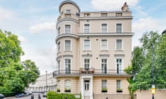 Flat in a rounded turret on Holland Park's fashionable Royal Crescent.