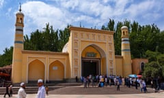 Kashgar, Xinjiang, China - August 14, 2012: The Id Kah Mosque in the city of Kashgar, Xinjiang, China<br>T5YXF9 Kashgar, Xinjiang, China - August 14, 2012: The Id Kah Mosque in the city of Kashgar, Xinjiang, China