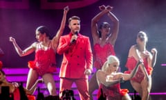 Gary Barlow performing on his current tour.