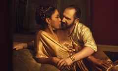 Sophie Okonedo and Ralph Fiennes in Antony and Cleopatra