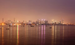 Mumbai skyline across river, India. Image shot 2011. Exact date unknown.<br>CF5GR6 Mumbai skyline across river, India. Image shot 2011. Exact date unknown.